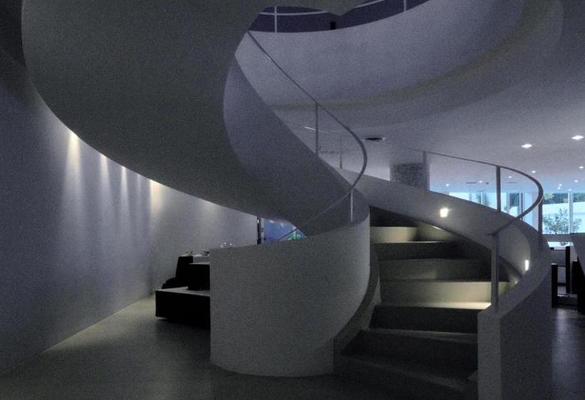 בית מלון כפרי White