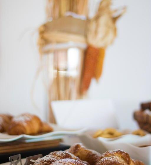 בית מלון כפרי White