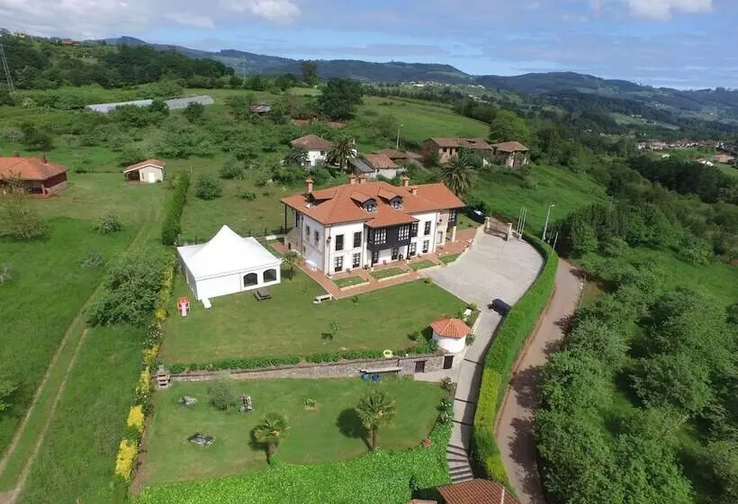 La Casona De La Roza