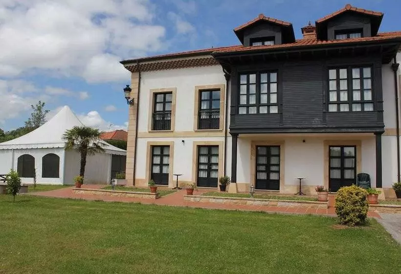 La Casona De La Roza