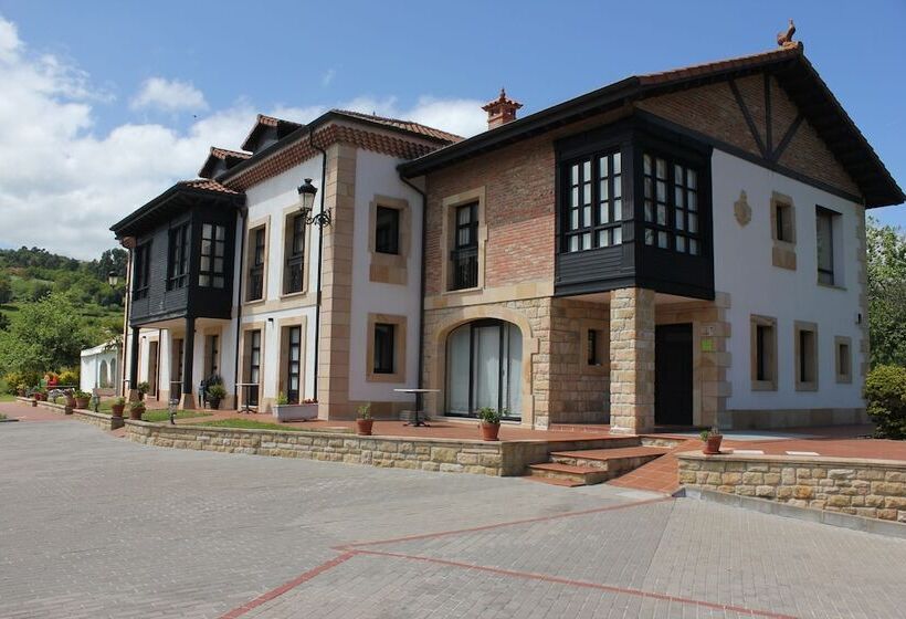 La Casona De La Roza