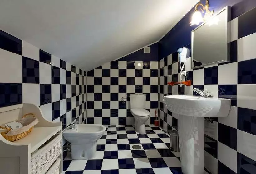 La Casona De La Roza