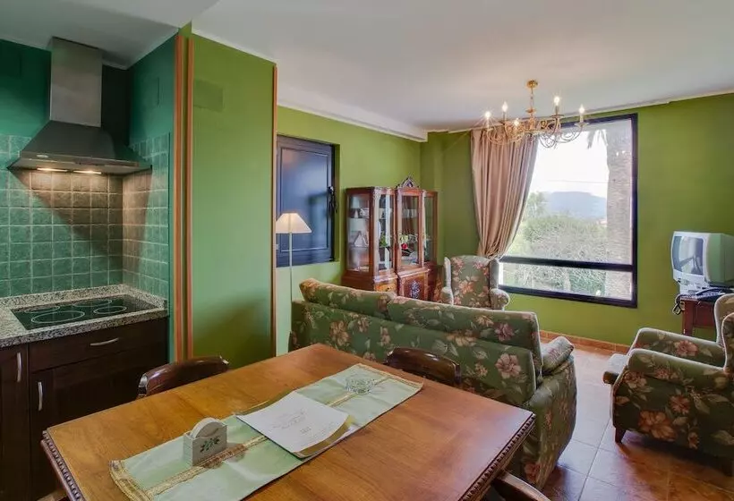 La Casona De La Roza