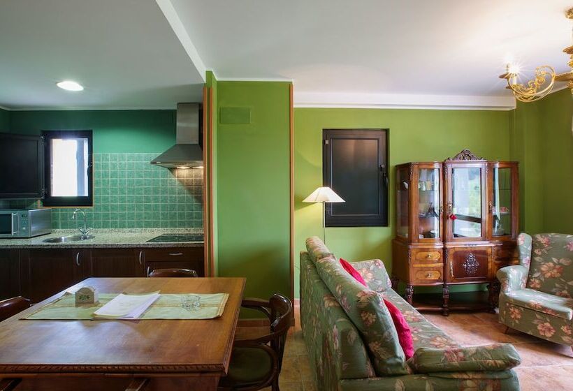 La Casona De La Roza