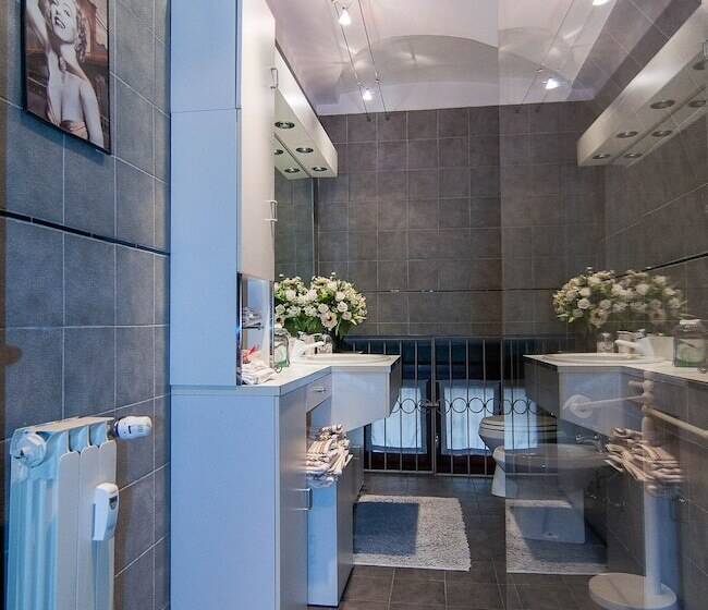 مبيت وإفطار Torino Chic