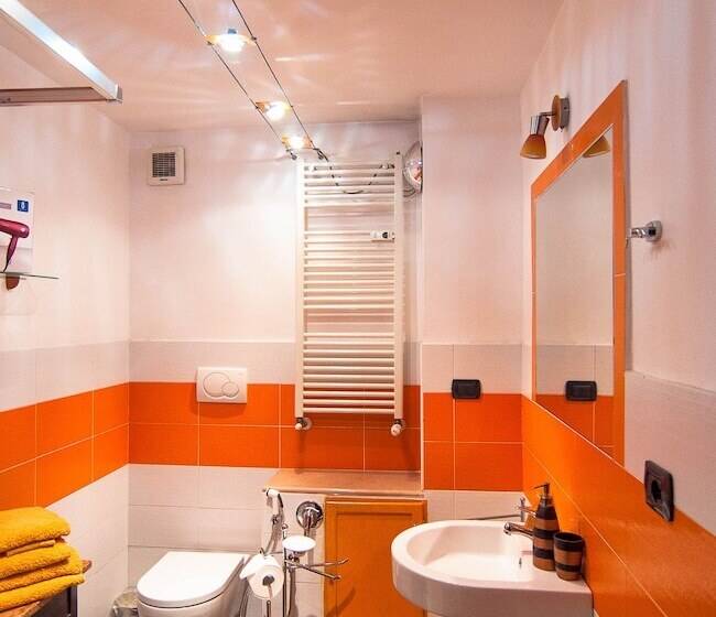 مبيت وإفطار Torino Chic