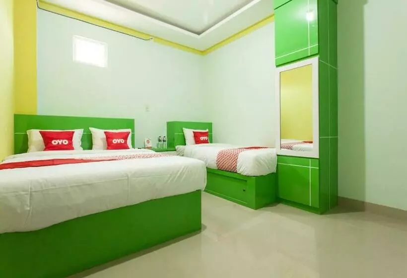 ホテル Reddoorz Syariah At Dinda Residence