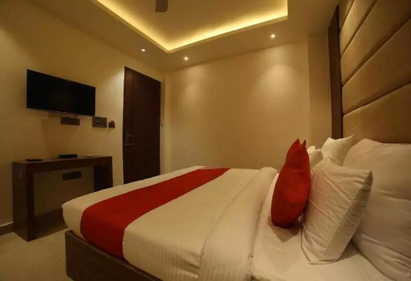 Hotel Status Inn