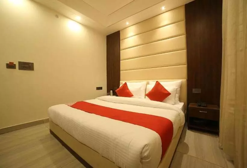Hotel Status Inn