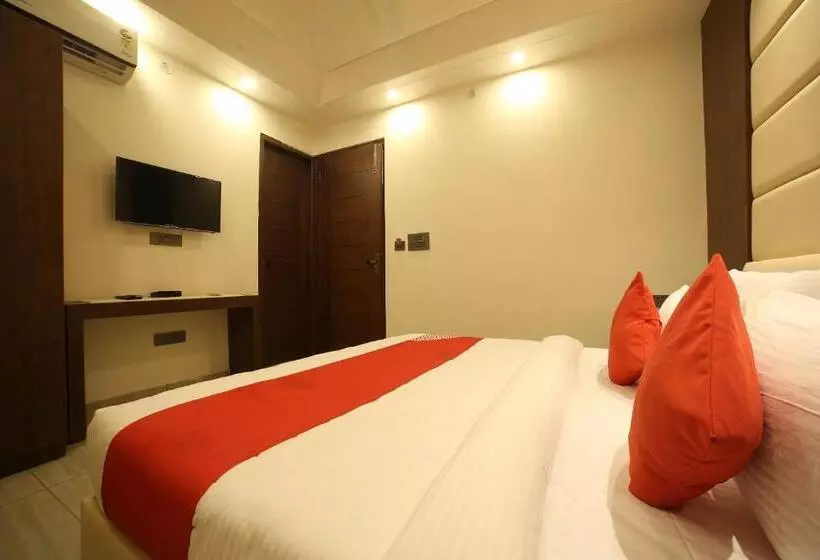 Hotel Status Inn