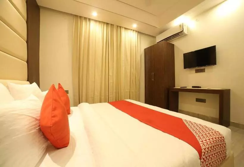 Hotel Status Inn