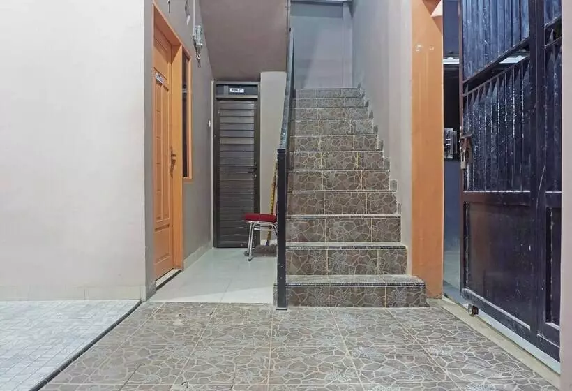 هتل Oyo 90111 Almeerah Homestay Syariah