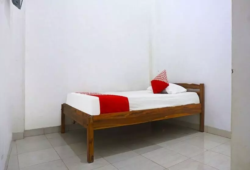 هتل Oyo 90111 Almeerah Homestay Syariah