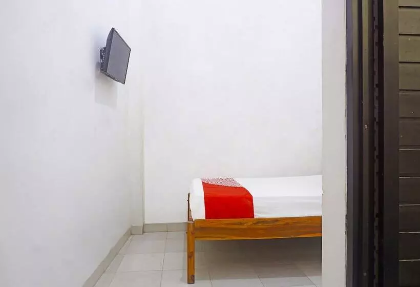 هتل Oyo 90111 Almeerah Homestay Syariah