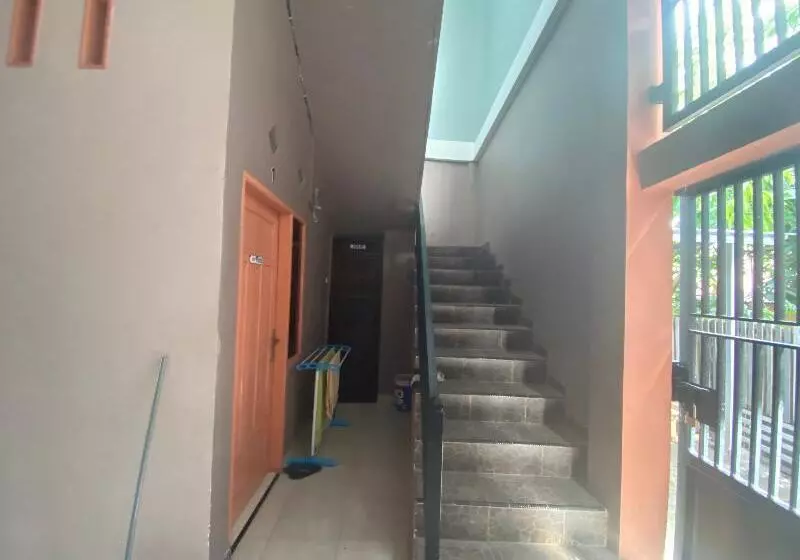 هتل Oyo 90111 Almeerah Homestay Syariah