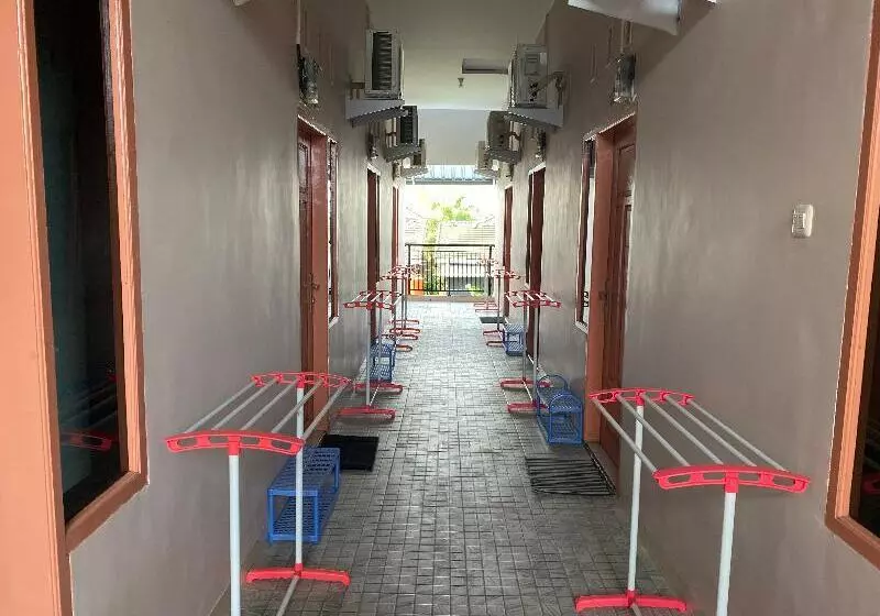 هتل Oyo 90111 Almeerah Homestay Syariah
