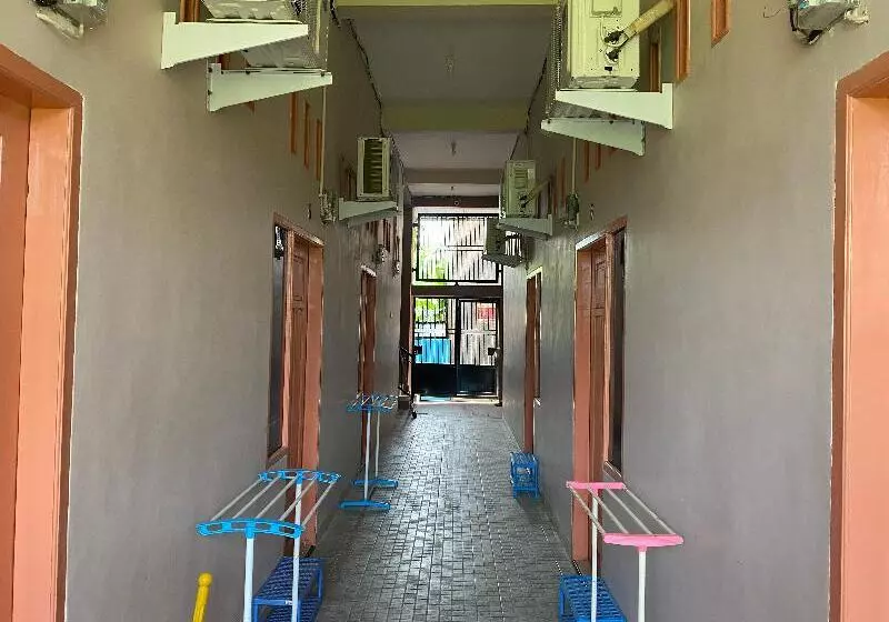 هتل Oyo 90111 Almeerah Homestay Syariah