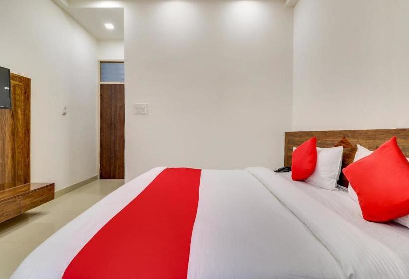 Otel Oyo Flagship 75888 Kd House