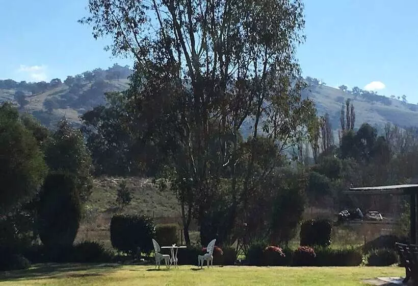 ホテル Tuckerbox Motor Inn