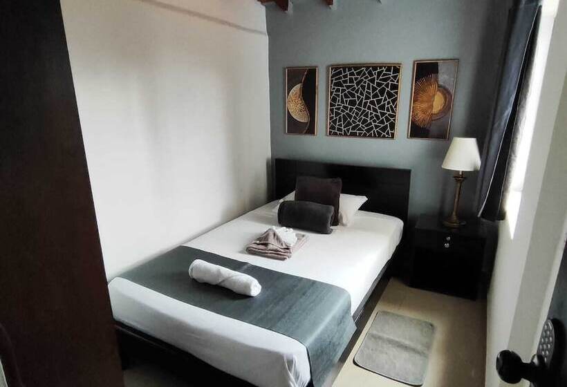 هاستل International Hotel Medellín