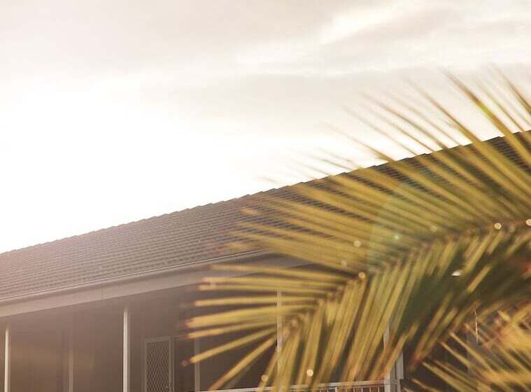 Мотель Holiday Lodge Motor Inn