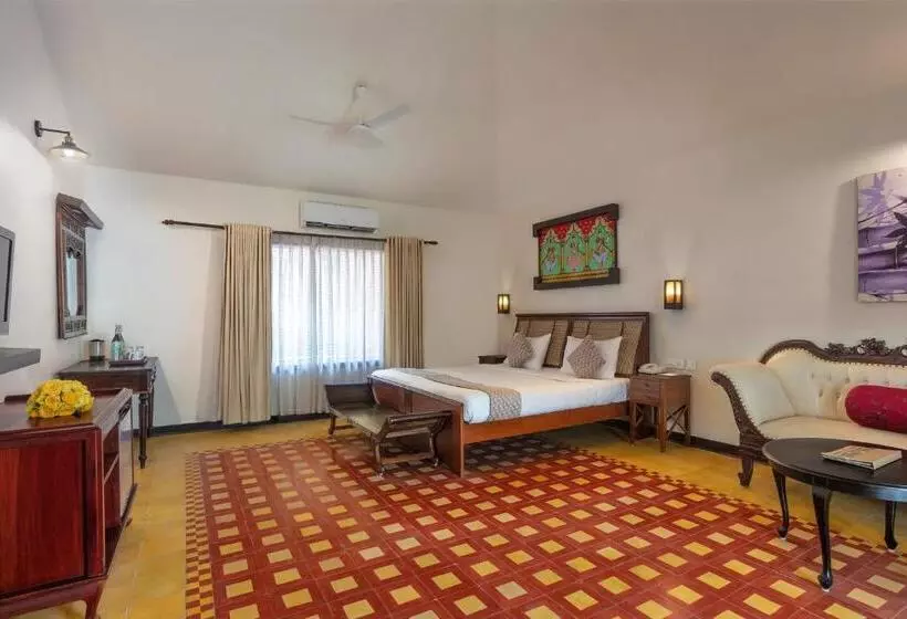 Lomakeskus Estuary Sarovar Premiere Poovar Island