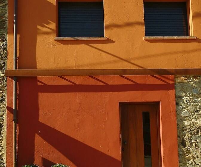 تختخواب و صبحانه Casa Rural Can Coll