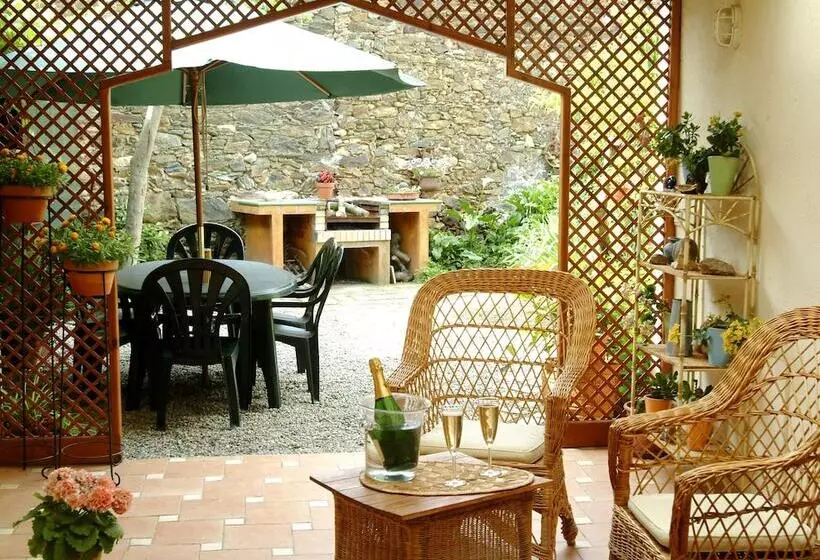 ベッドアンドブレックファースト Casa Rural Can Coll