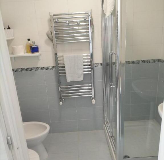 تختخواب و صبحانه Maison De Revel