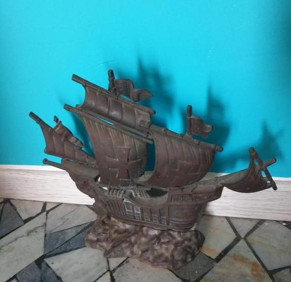 تختخواب و صبحانه Maison De Revel