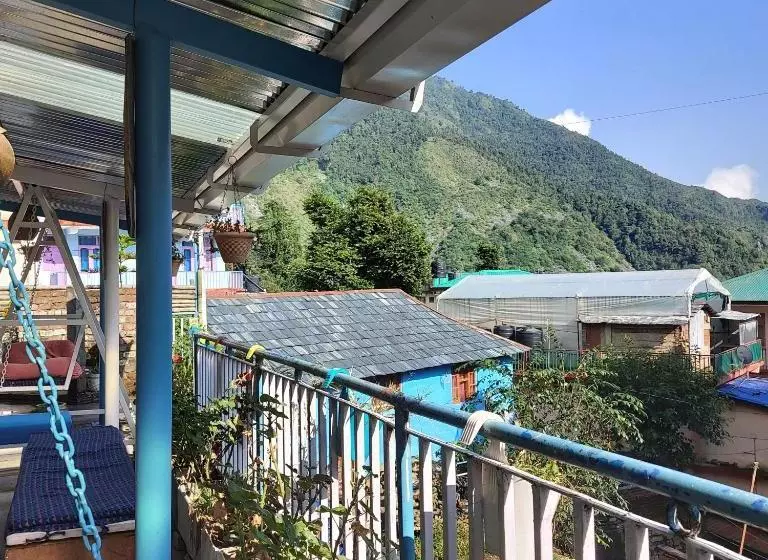 Hostel Triangle Folks, Mcleodganj
