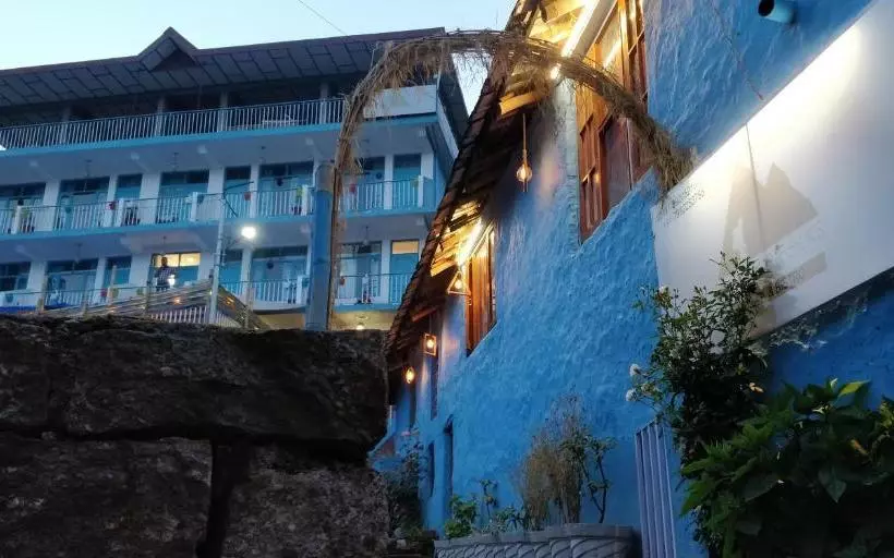 Hostel Triangle Folks, Mcleodganj