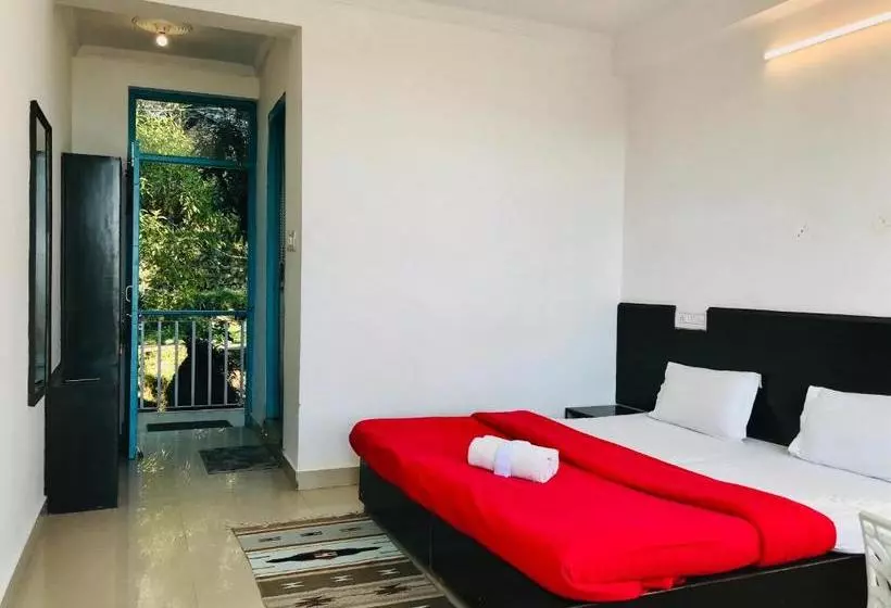 Hostel Triangle Folks, Mcleodganj