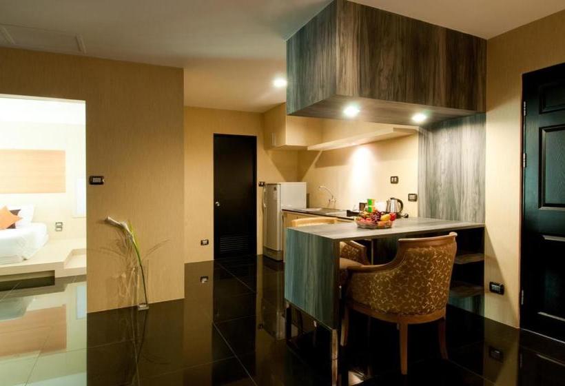 Avana Hotel And Convention Centre