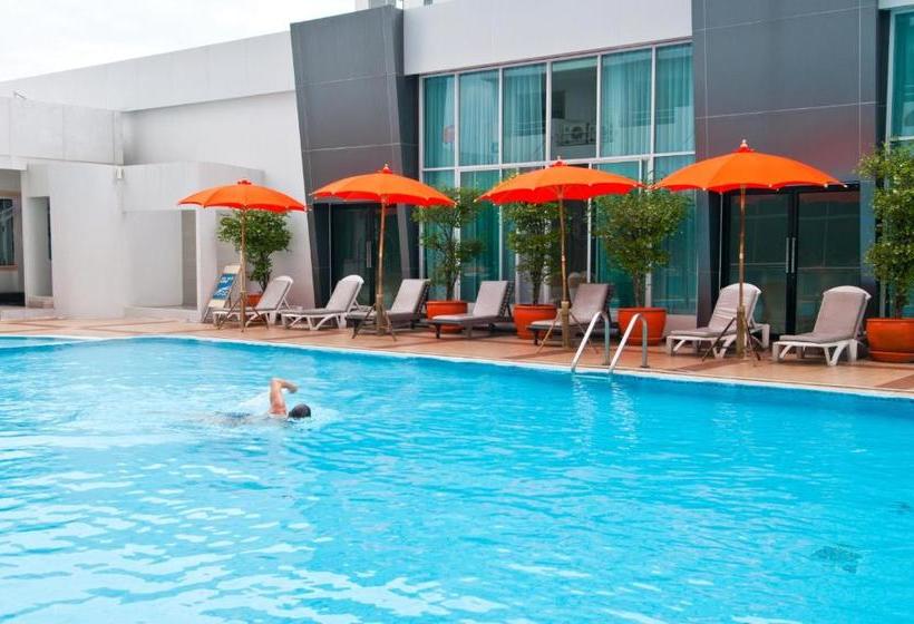 Avana Hotel And Convention Centre