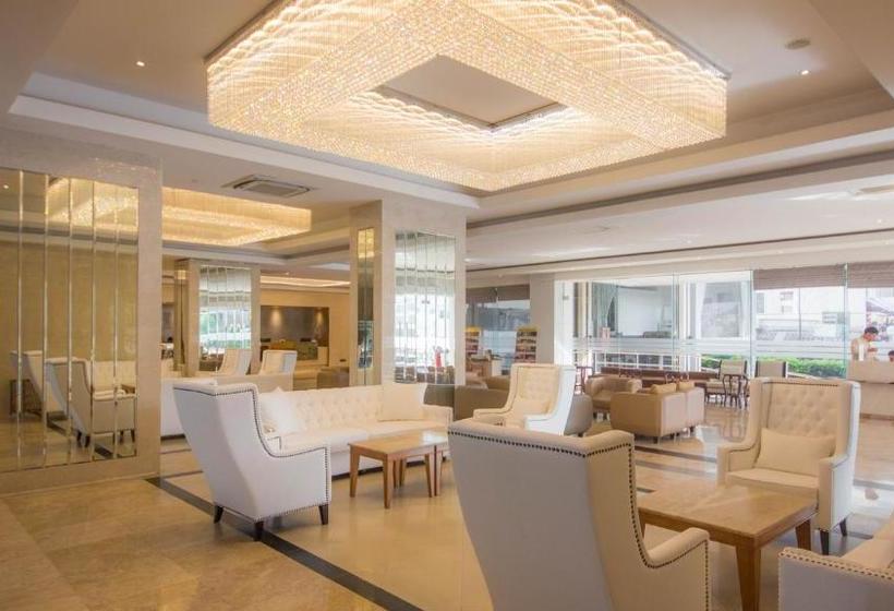 Avana Hotel And Convention Centre