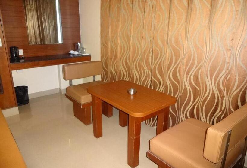 Отель Sheetal Residency