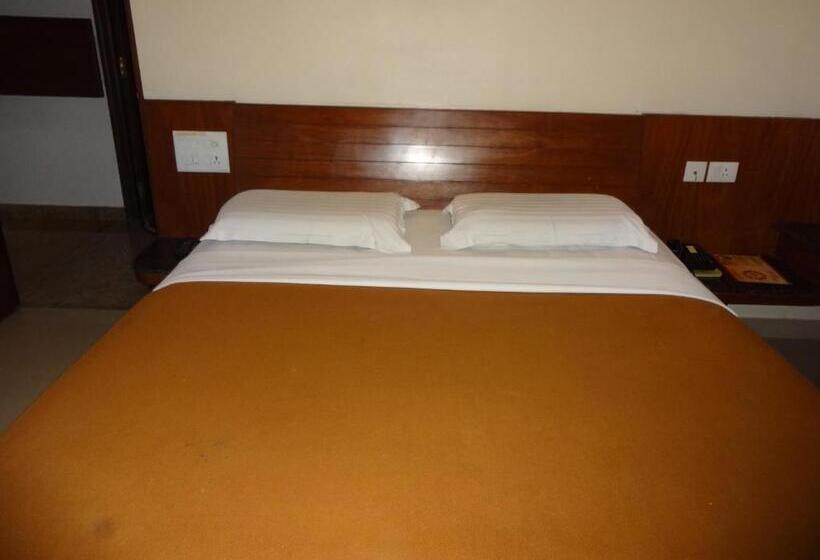 Отель Sheetal Residency