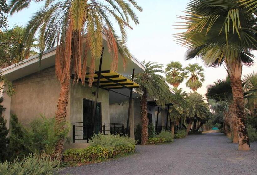 Lopburi Palm Resort