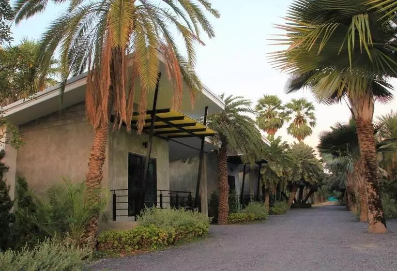 Lopburi Palm Resort