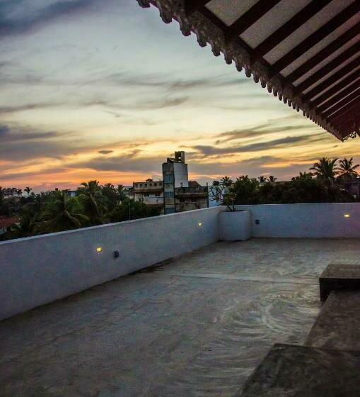 Pensione Binnacle Negombo