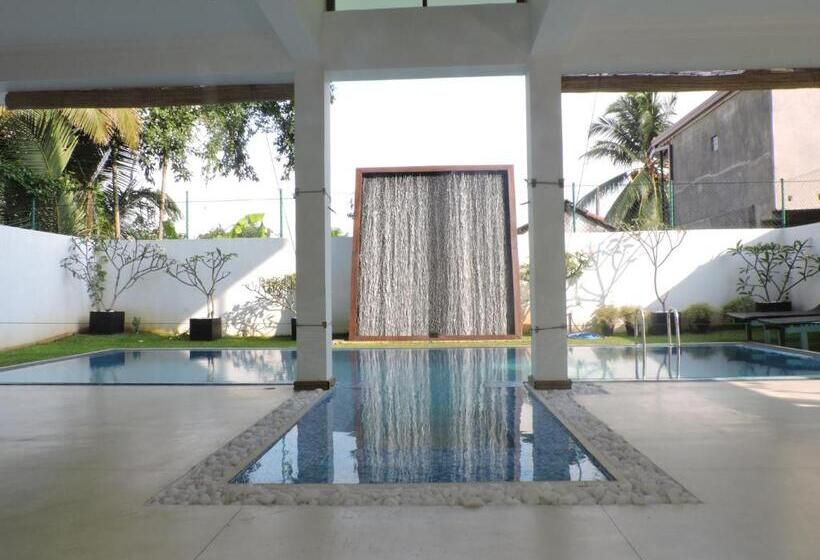 Pensione Binnacle Negombo