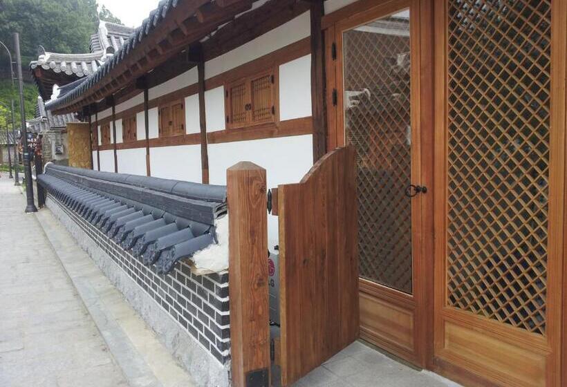 Pensió Jeonju Nostalgic Home