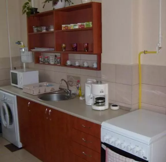 پانسیون Otthon Apartman