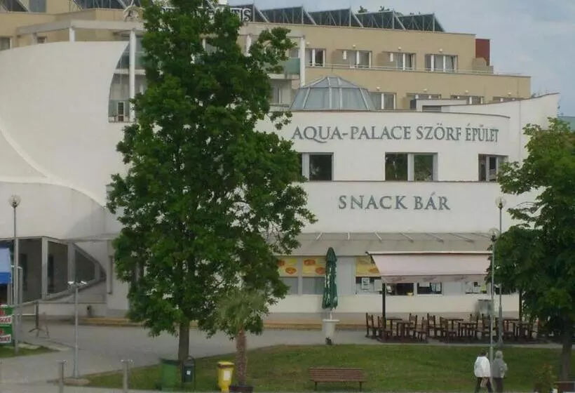 پانسیون Otthon Apartman