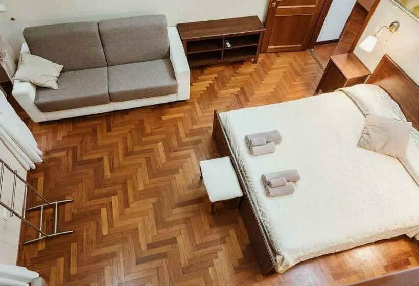 پانسیون Ronda St. Angelo Suites