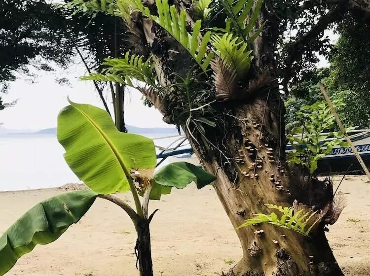 Hotelli Bamboo Private Islands