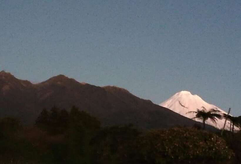 בית מלון כפרי Patuha Rainforest Retreat