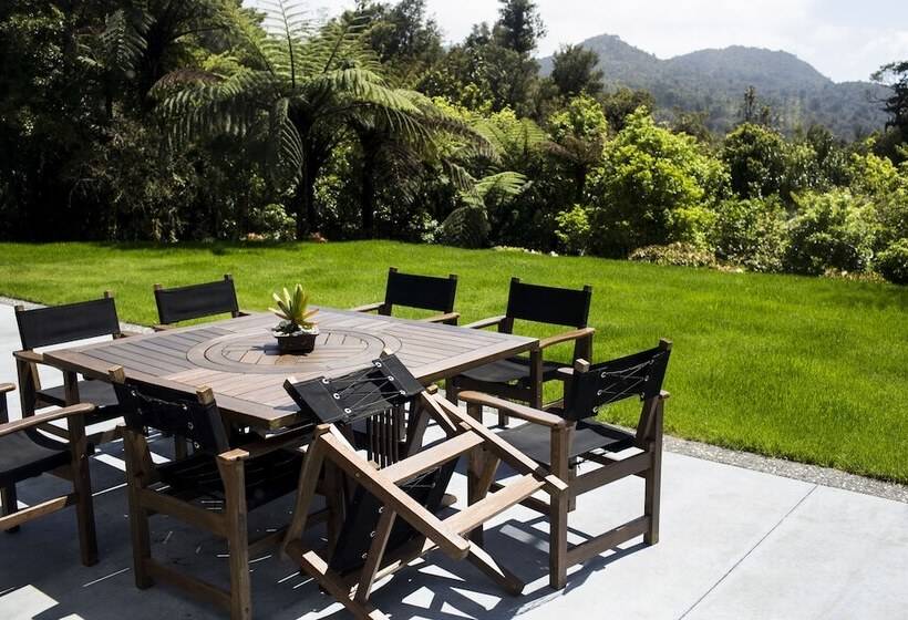 בית מלון כפרי Patuha Rainforest Retreat