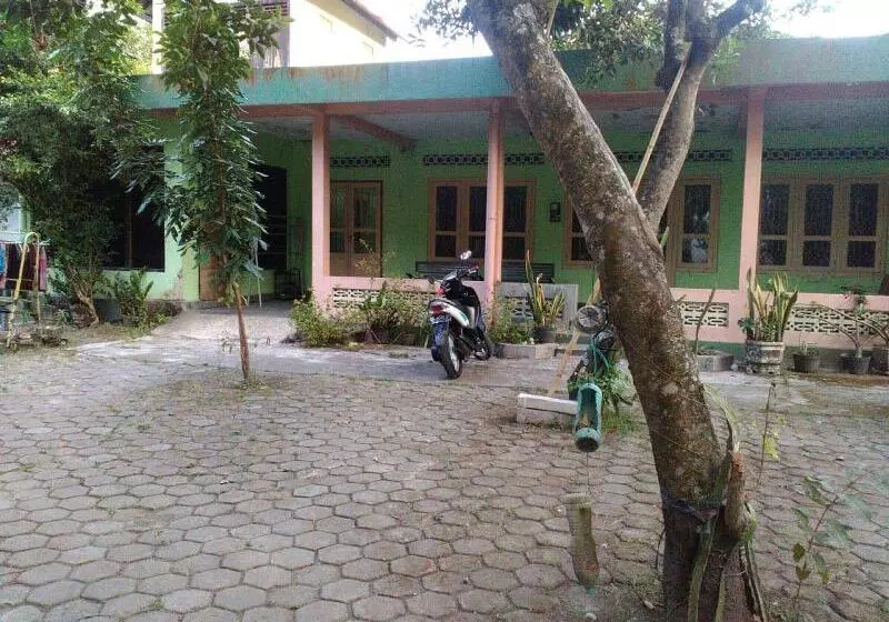 هتل Setro Kariyo Homestay
